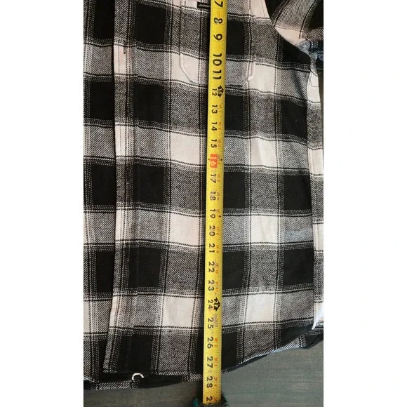 Aeropostale Hooded Flannel Shirt Mens‎ Size L Black White Plaid Button Down - Picture 8 of 9